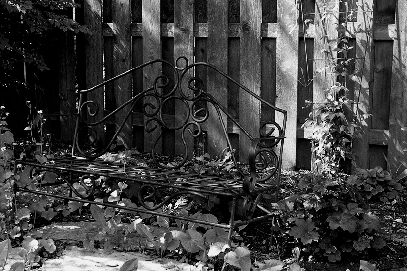 20061001193855_garden_bench.jpg