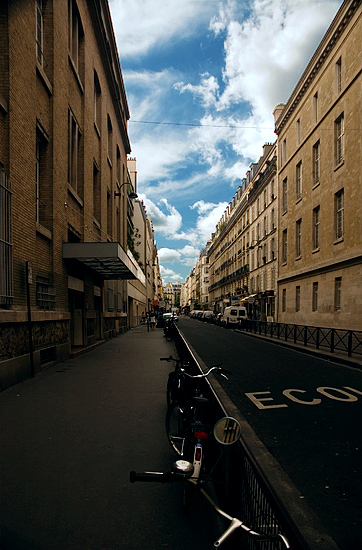 20070712201059_rue_cler.jpg